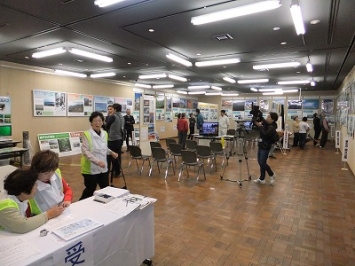 北海道から沖縄慶良間国立公園まで6ブロックに分けて展示した国立公園コーナー